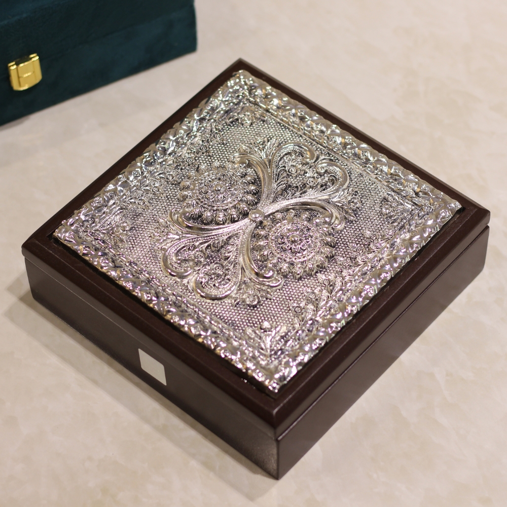 Dry Fruit Box