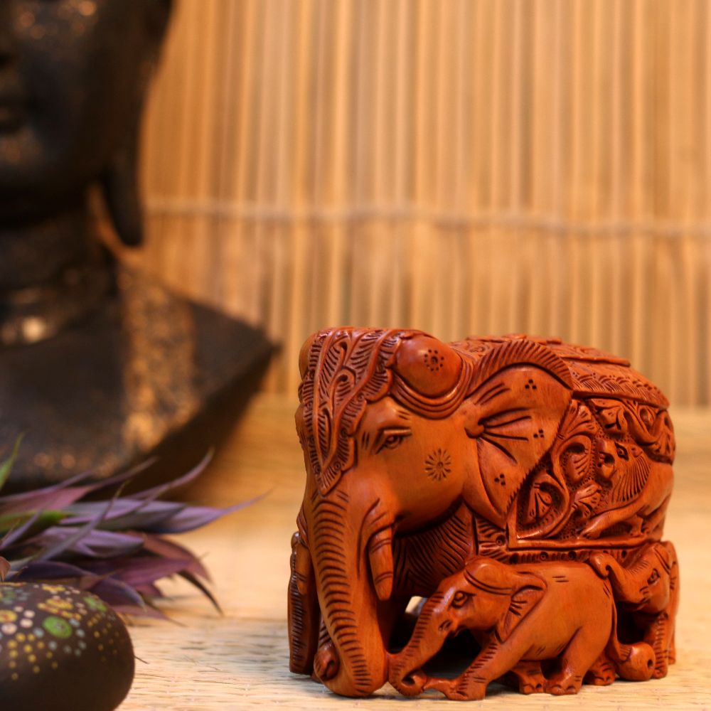 WOODEN CARVING ELEPHANT FAMILY MEDIUM