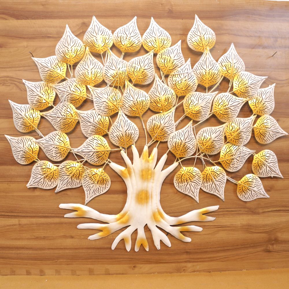 WHITE ANTIQ TREE