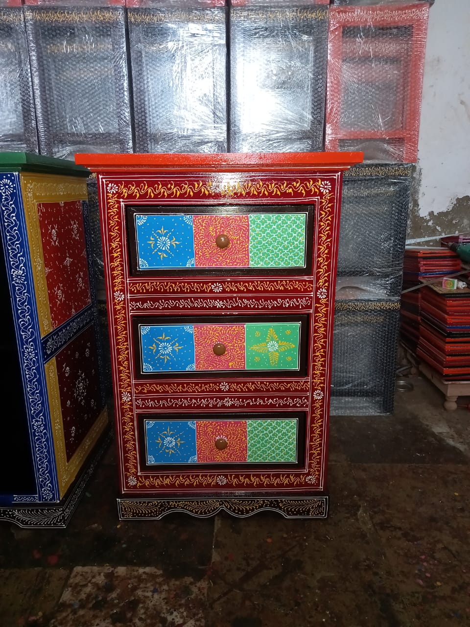 WOODEN DROWER ALMARI 18X24X36