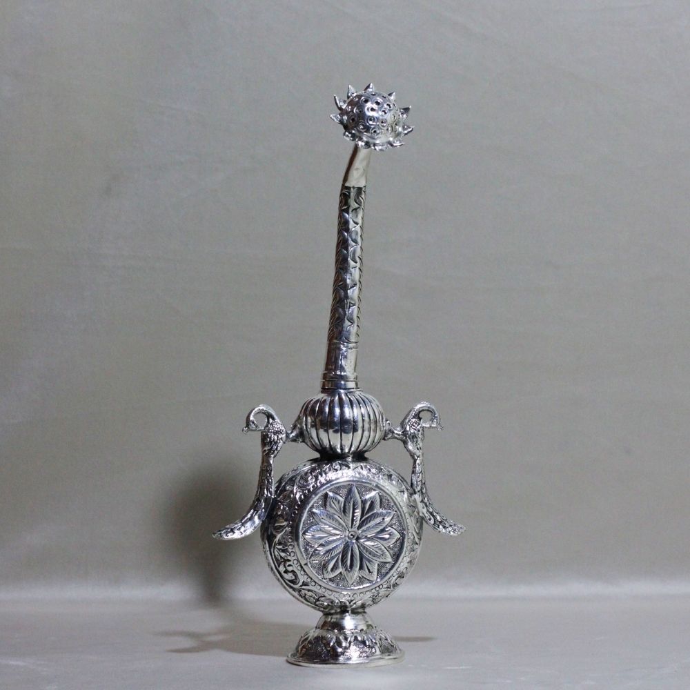 Chitai Ittar Dani