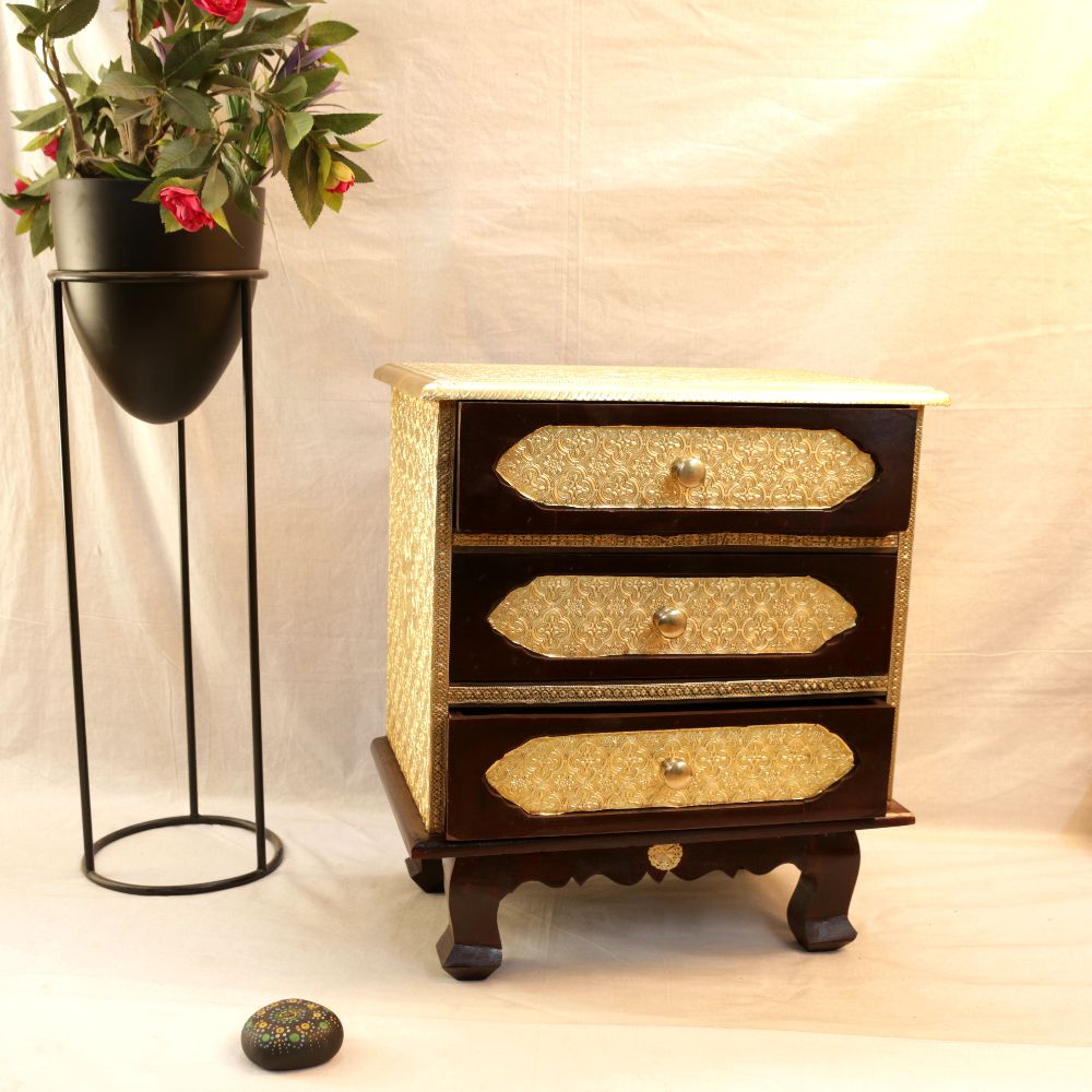 WOODEN 3 DROWER ALMARI 18X20X12