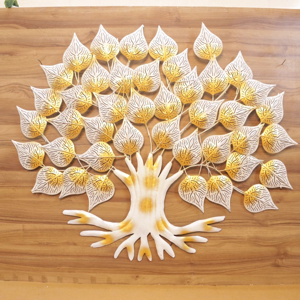 WHITE ANTIQ TREE