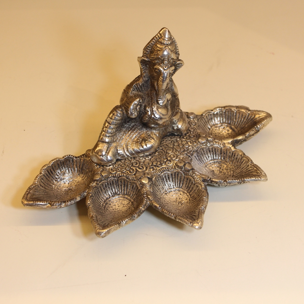 5 Diya Ganesh - 5